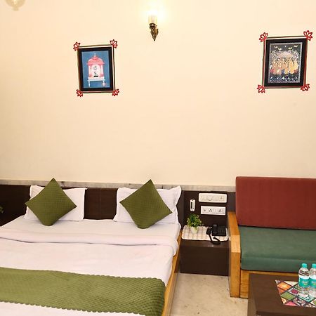 Hotel Suncity By Sharnam Nāthdwāra エクステリア 写真