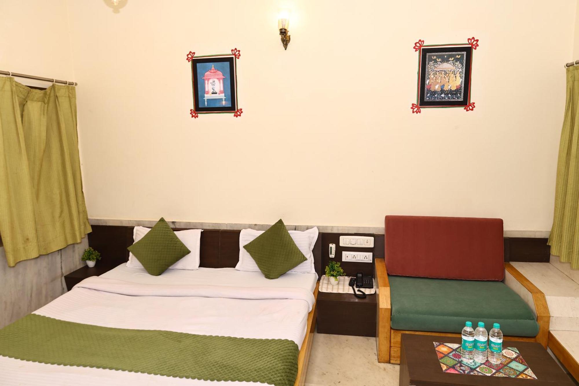 Hotel Suncity By Sharnam Nāthdwāra エクステリア 写真