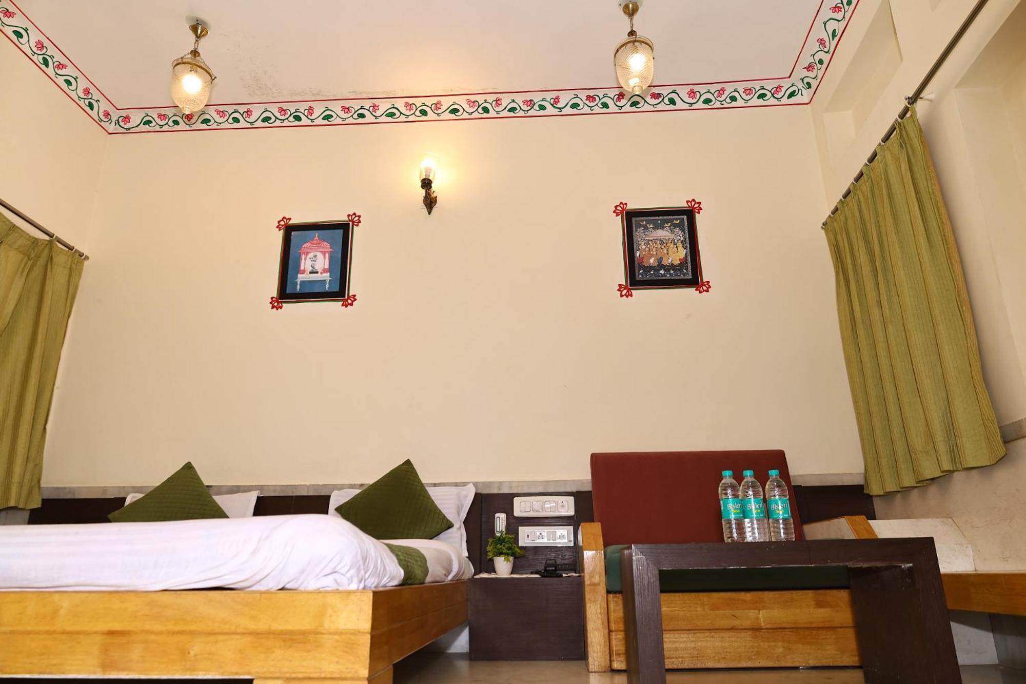 Hotel Suncity By Sharnam Nāthdwāra エクステリア 写真