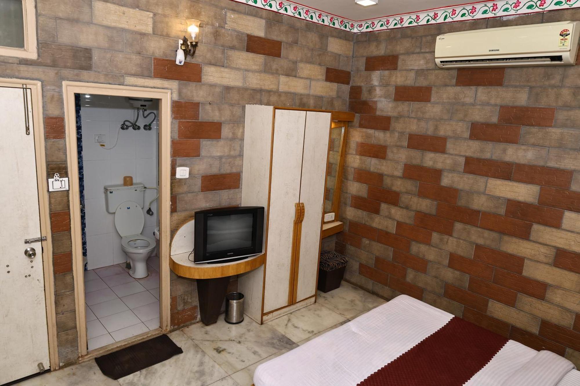 Hotel Suncity By Sharnam Nāthdwāra エクステリア 写真